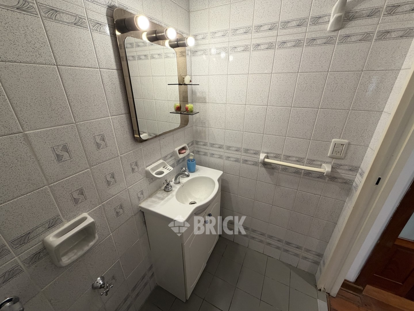 MERCADER, EMIR al 4300 Piso PB 7