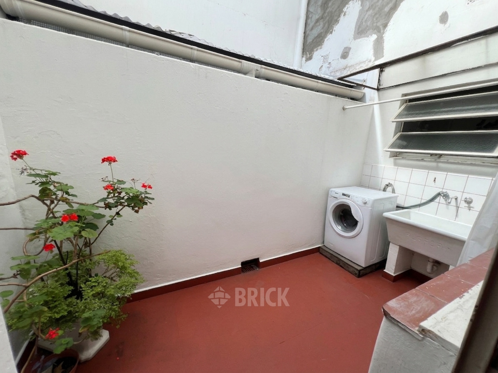 MORENO al 3300 Piso PB 9