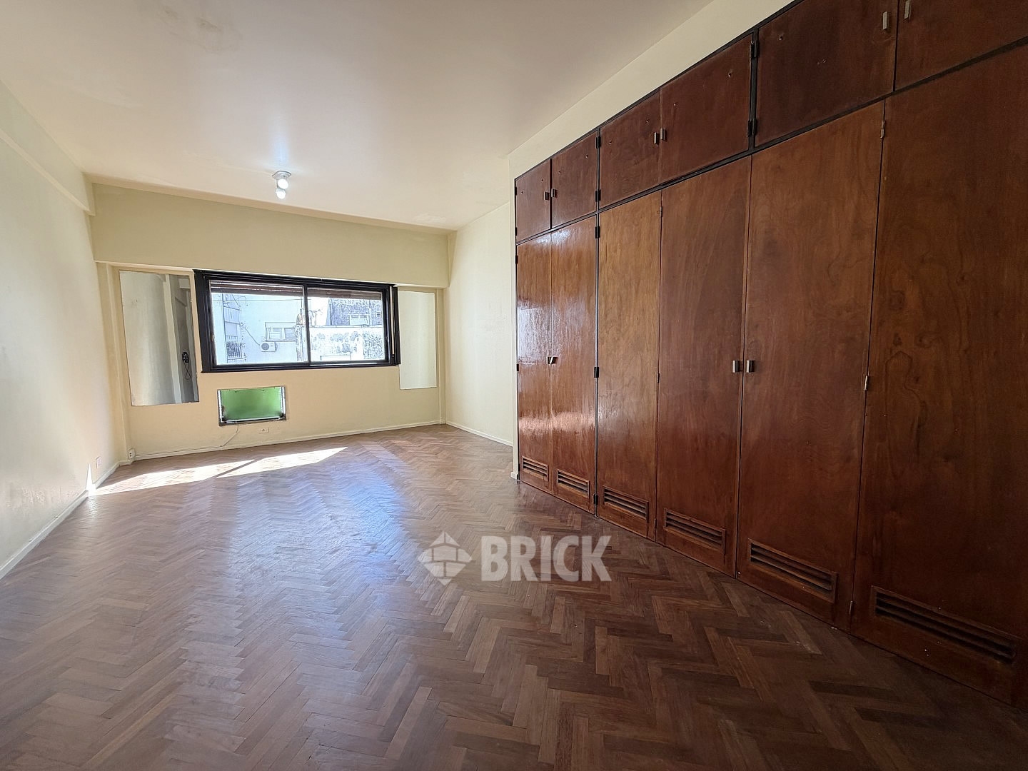 AZCUENAGA al 1900 Piso 8 1