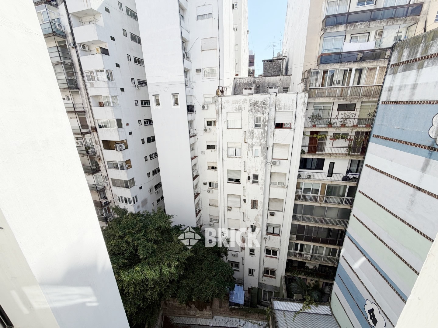 AZCUENAGA al 1900 Piso 8 5