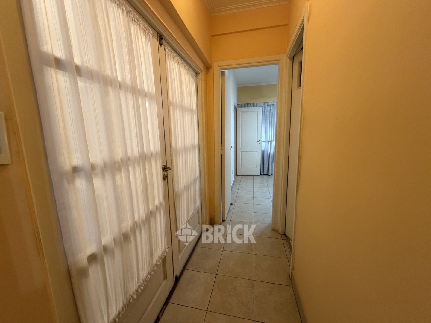 MAIPU al 700 Piso 8 10