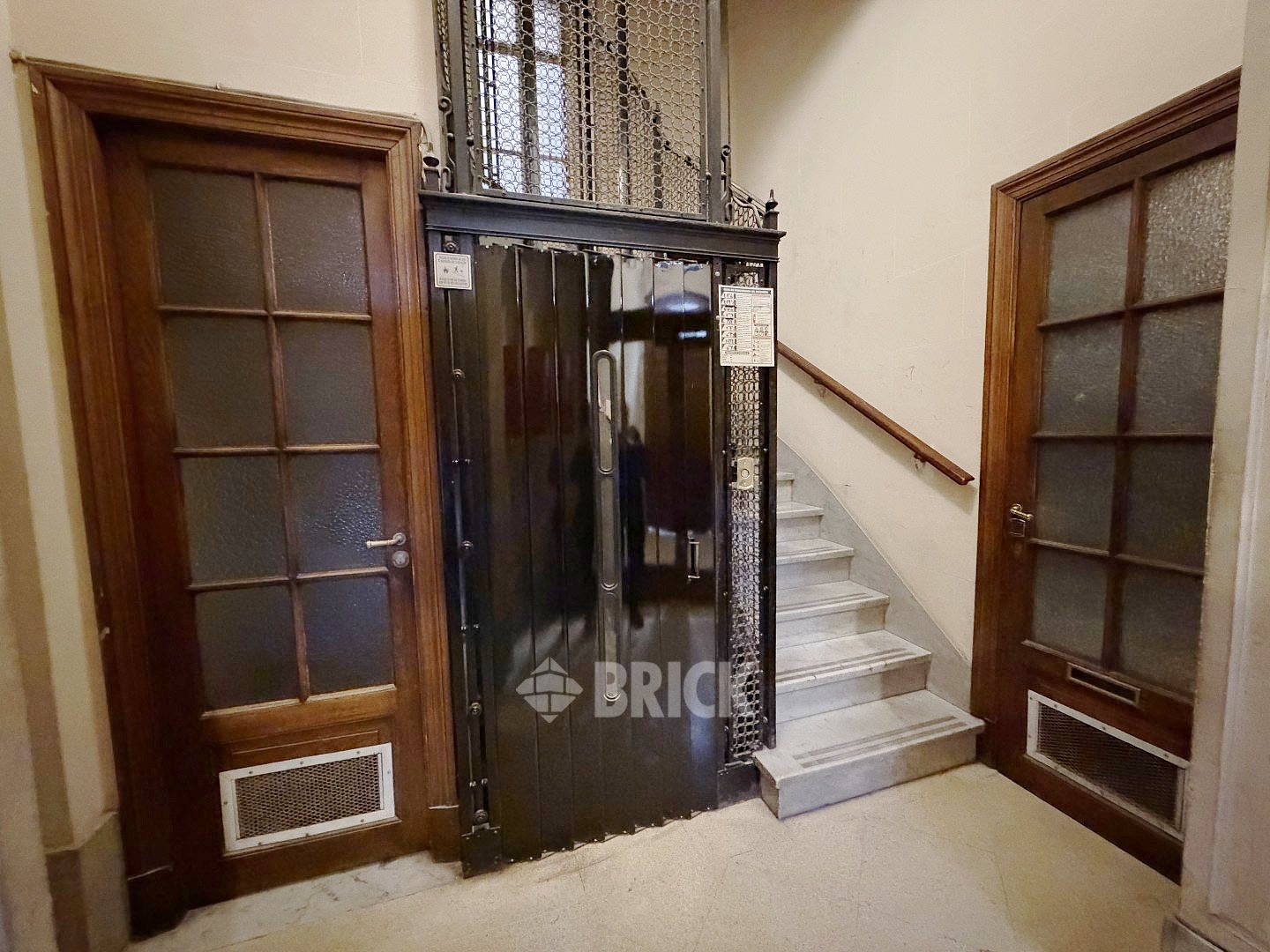 PARAGUAY al 2000 Piso 6 25