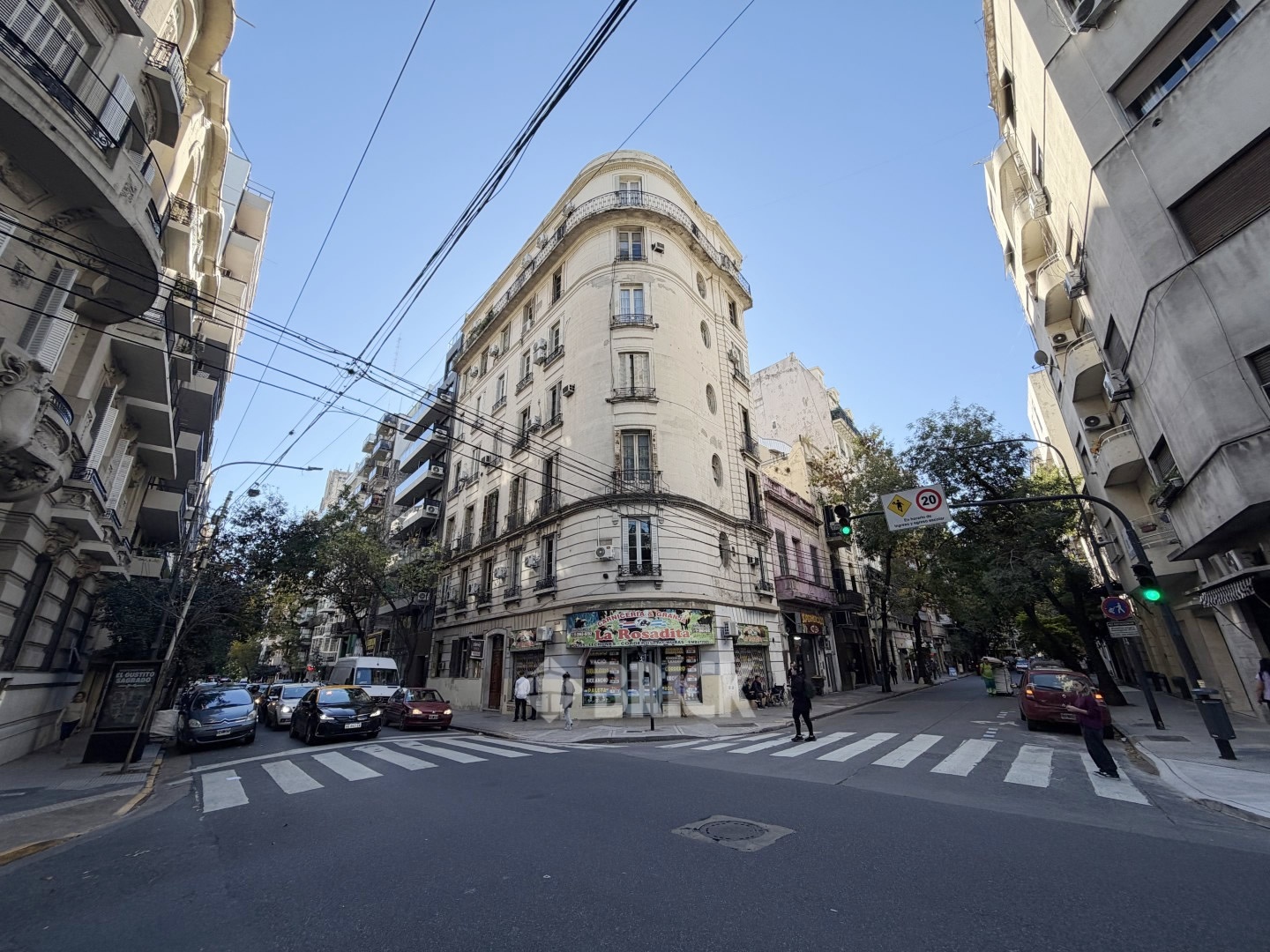 PARAGUAY al 2000 Piso 6 30