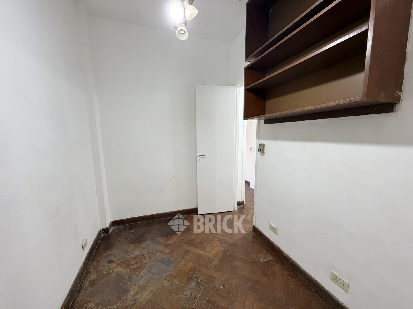 SOLIS al 800 Piso PB 17