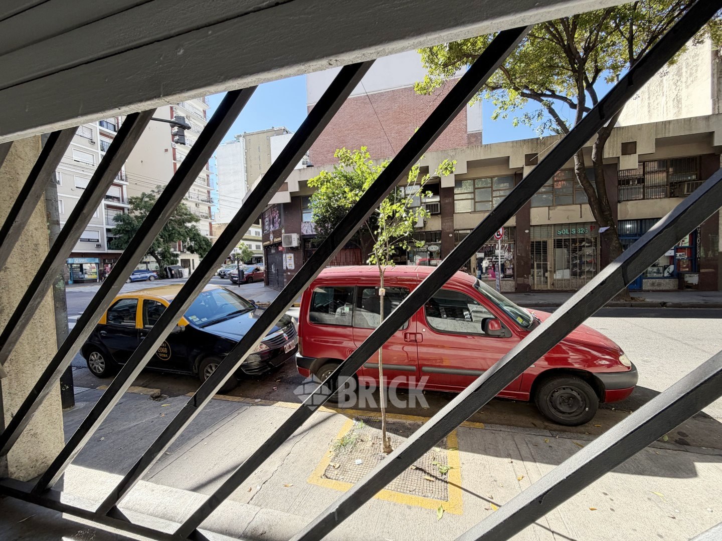 SOLIS al 800 Piso PB 5