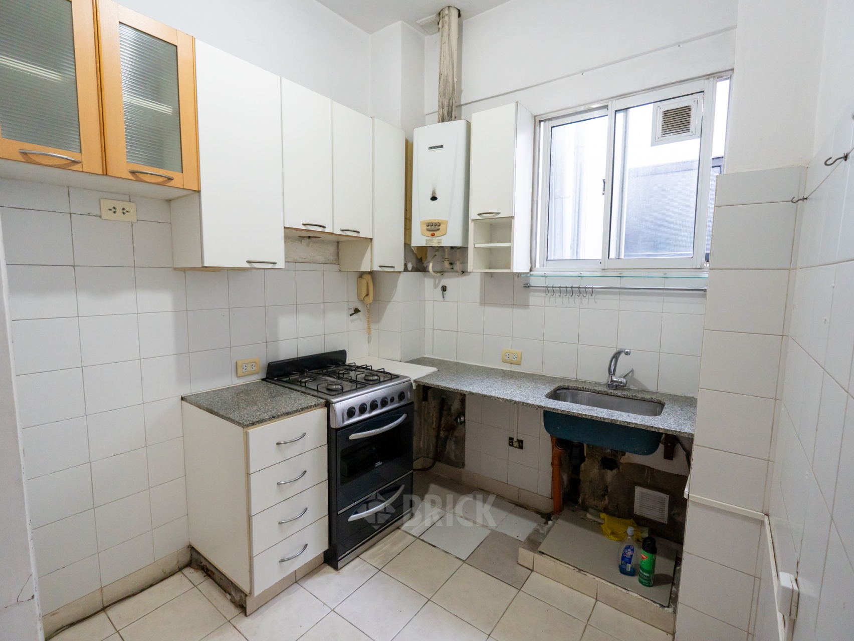 NAON, ROMULO S., DR. al 2200 Piso 2 10