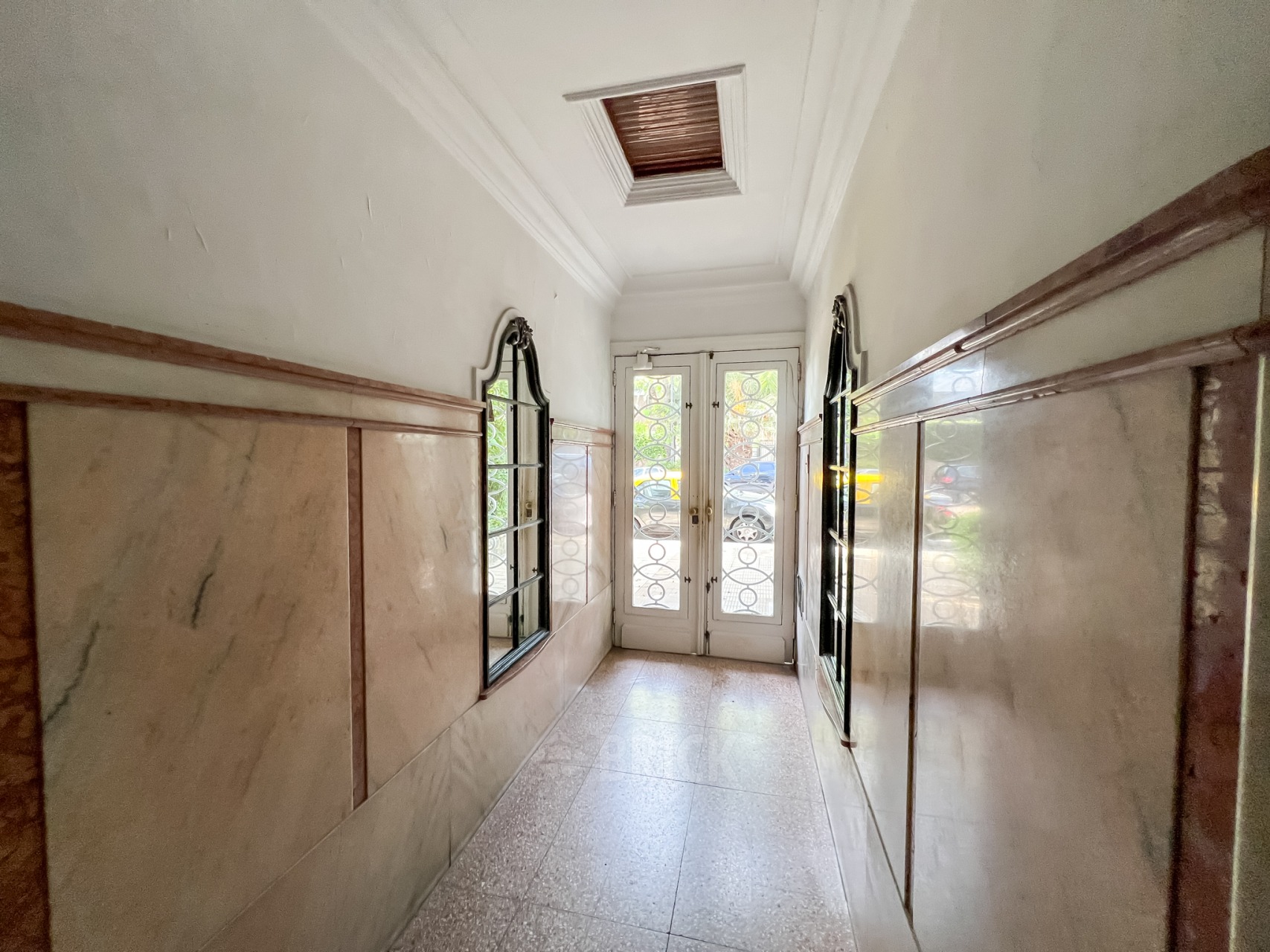 NAON, ROMULO S., DR. al 2200 Piso 2 15