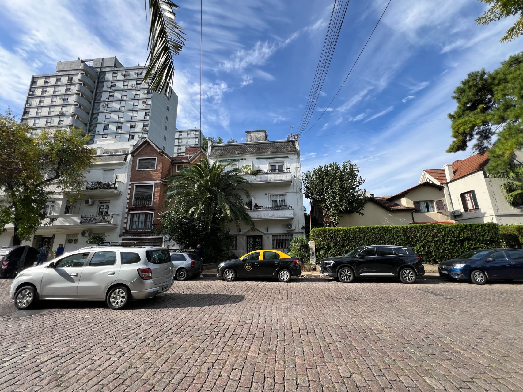 NAON, ROMULO S., DR. al 2200 Piso 2 17