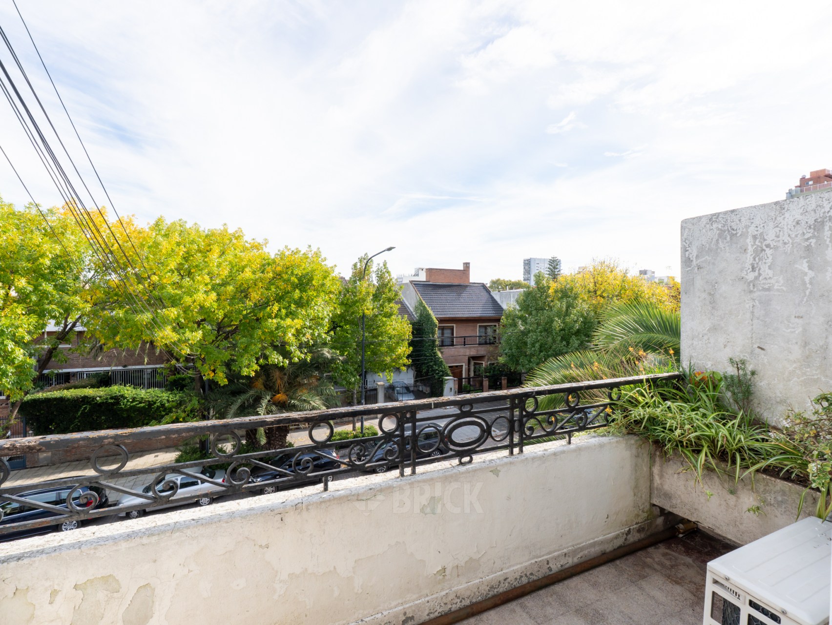 NAON, ROMULO S., DR. al 2200 Piso 2 6