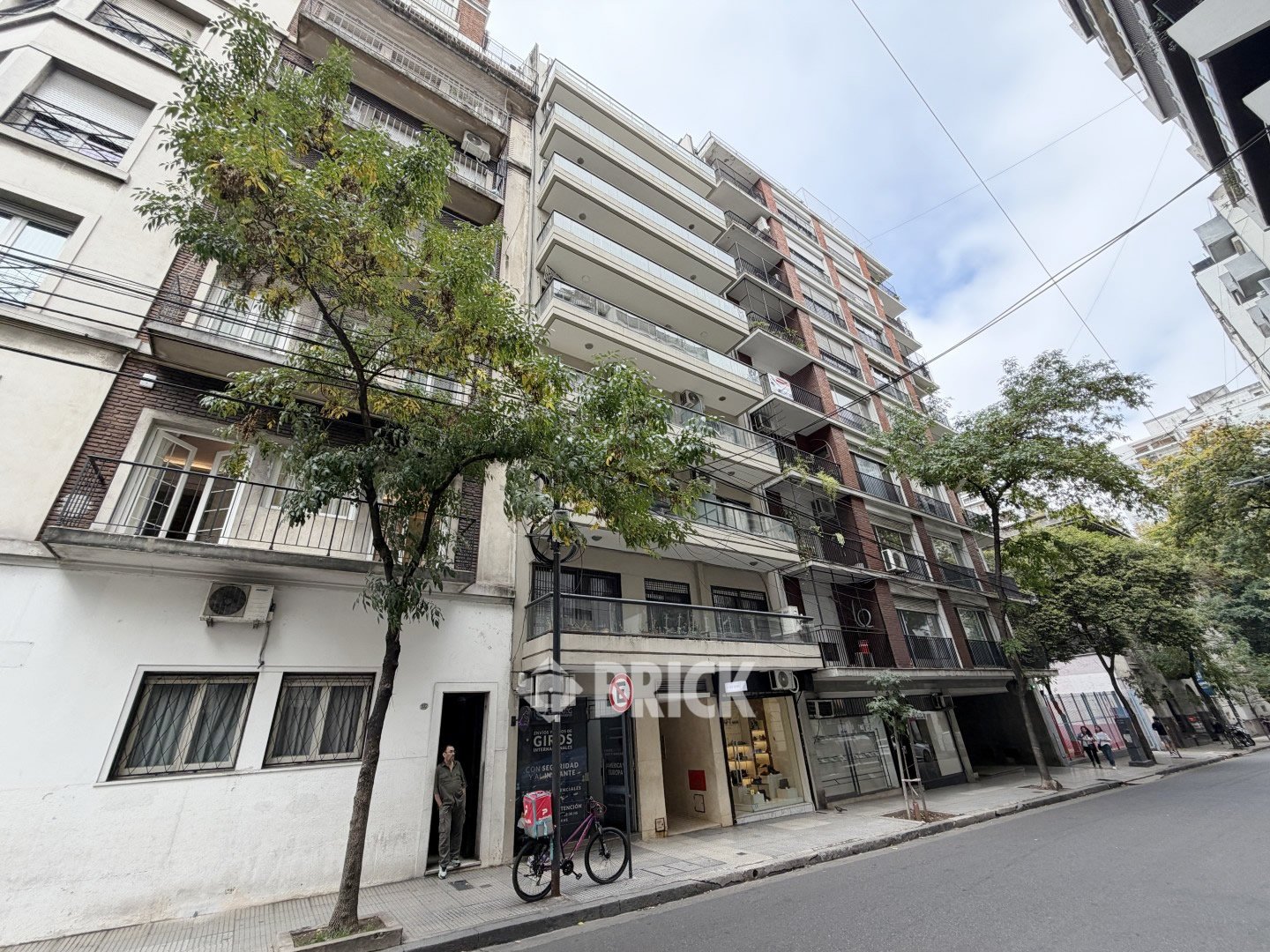 AZCUENAGA al 1100 Piso 9 26