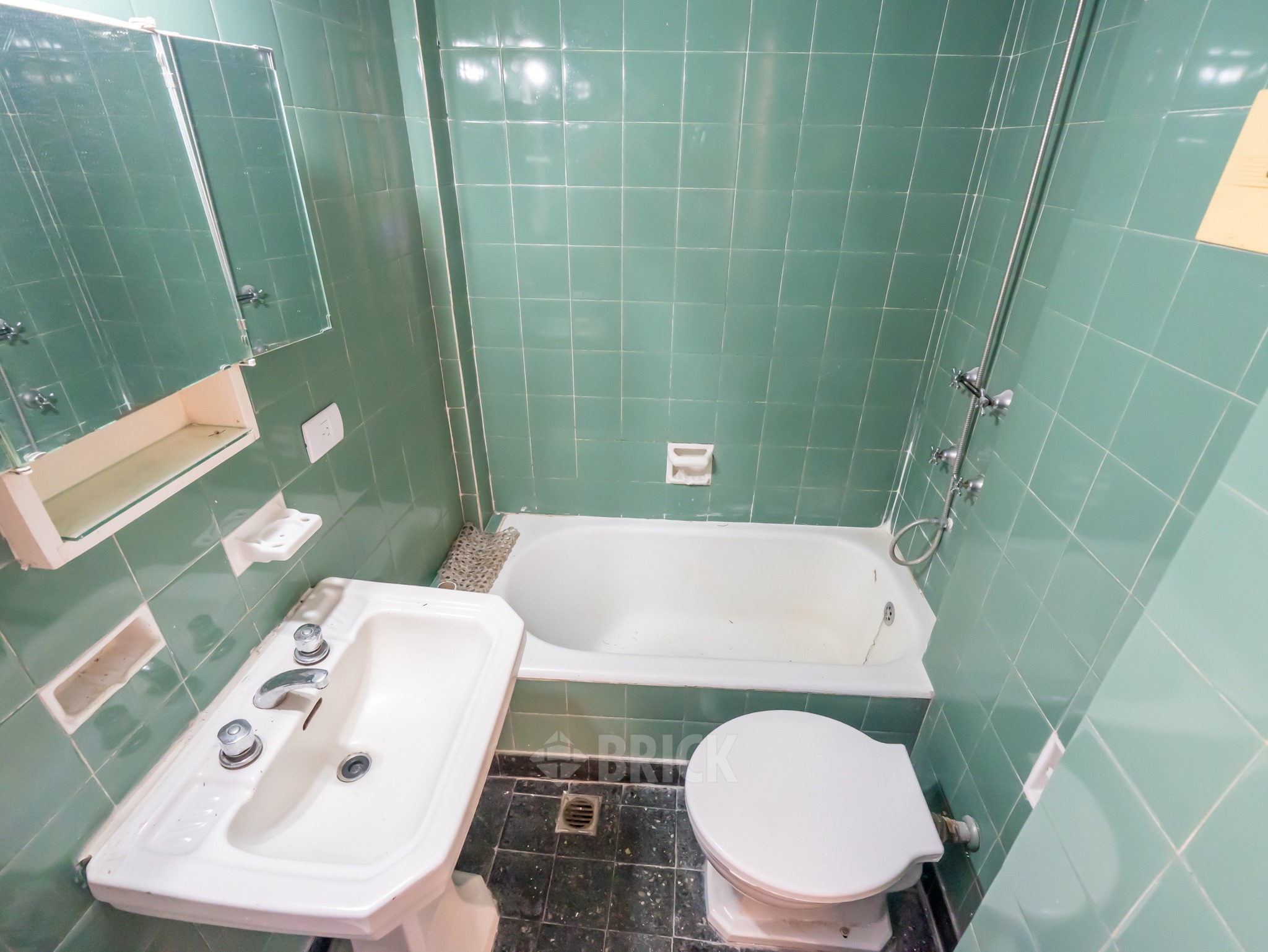 GUEMES al 4800 Piso 5 11