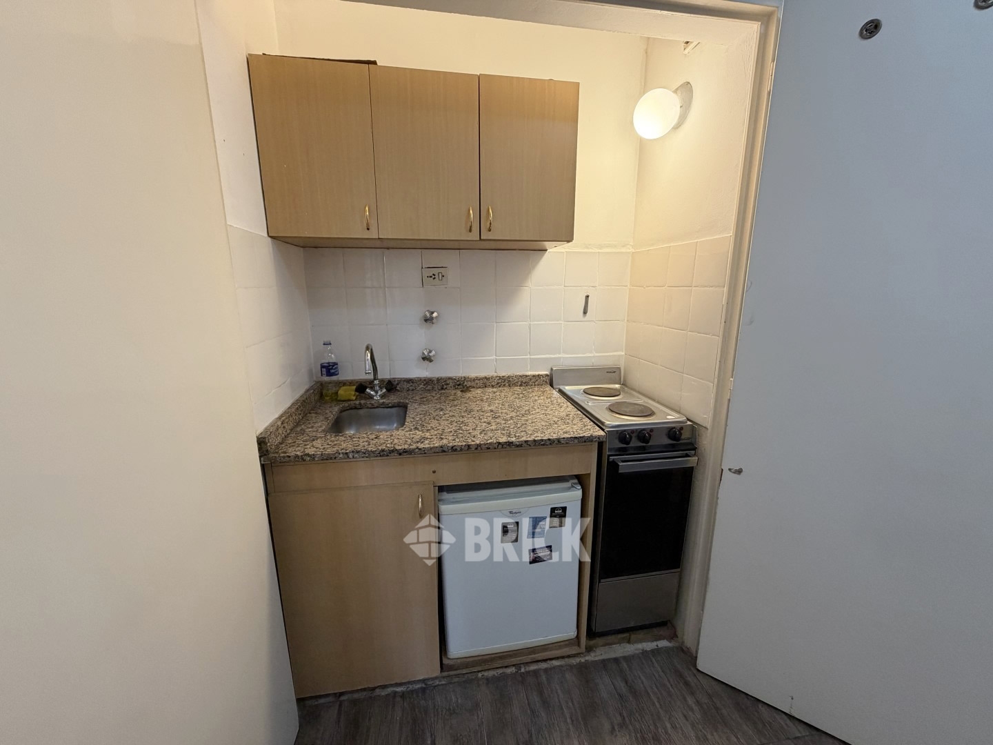 AZCUENAGA al 1900 Piso 6 7