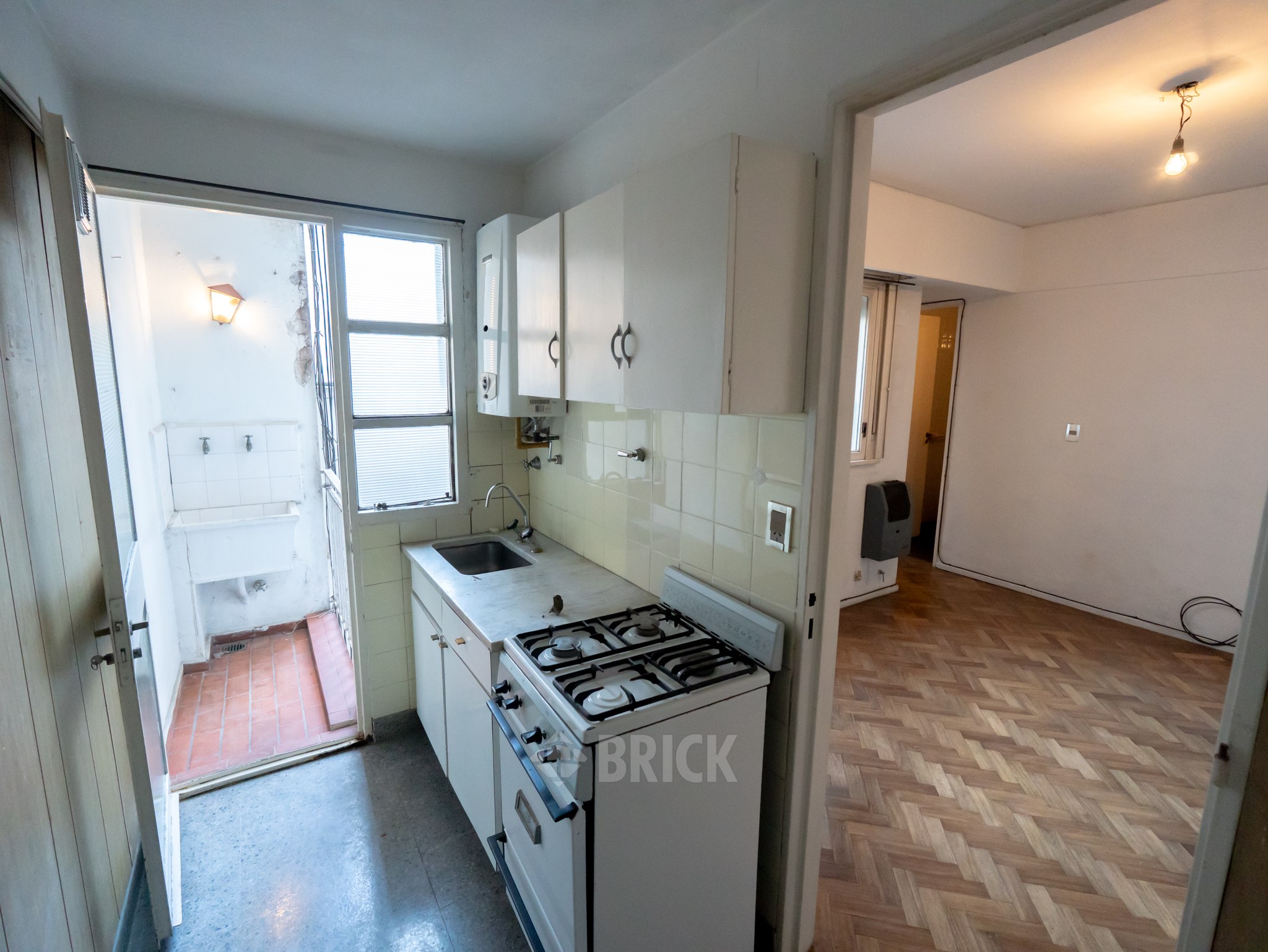 ALBERDI, JUAN B., AV. al 500 Piso 2 8