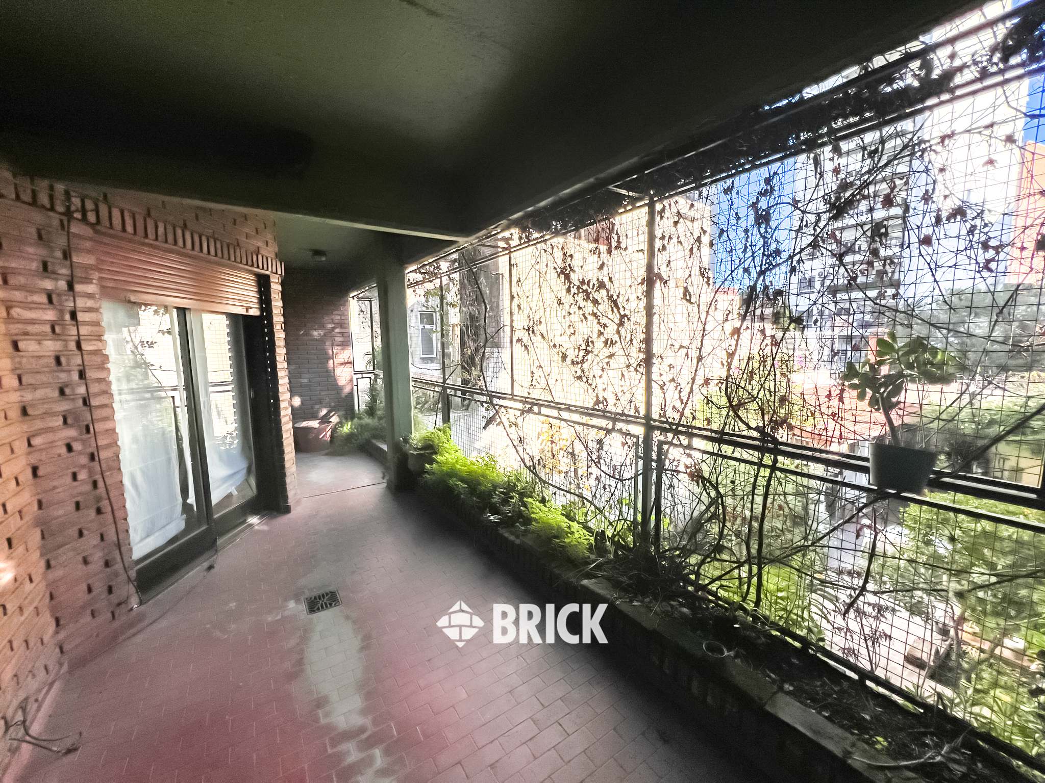 REPETTO, NICOLAS al 400 Piso 1° Y 2° 23