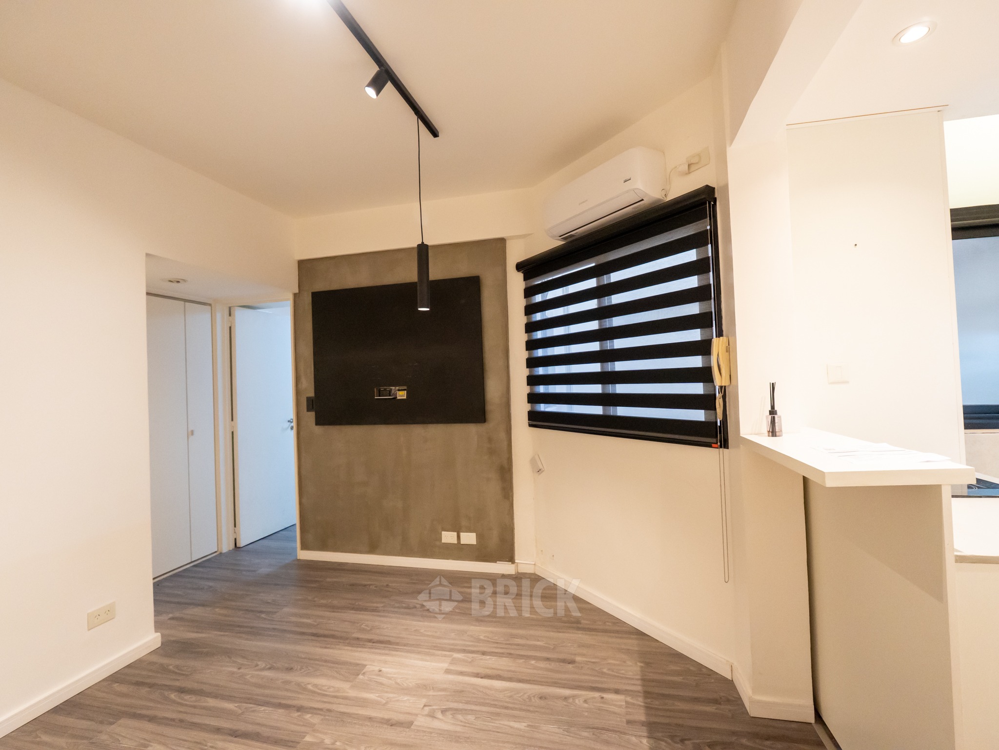 ALVEAR, MARCELO T. DE al 2100 Piso 8 4