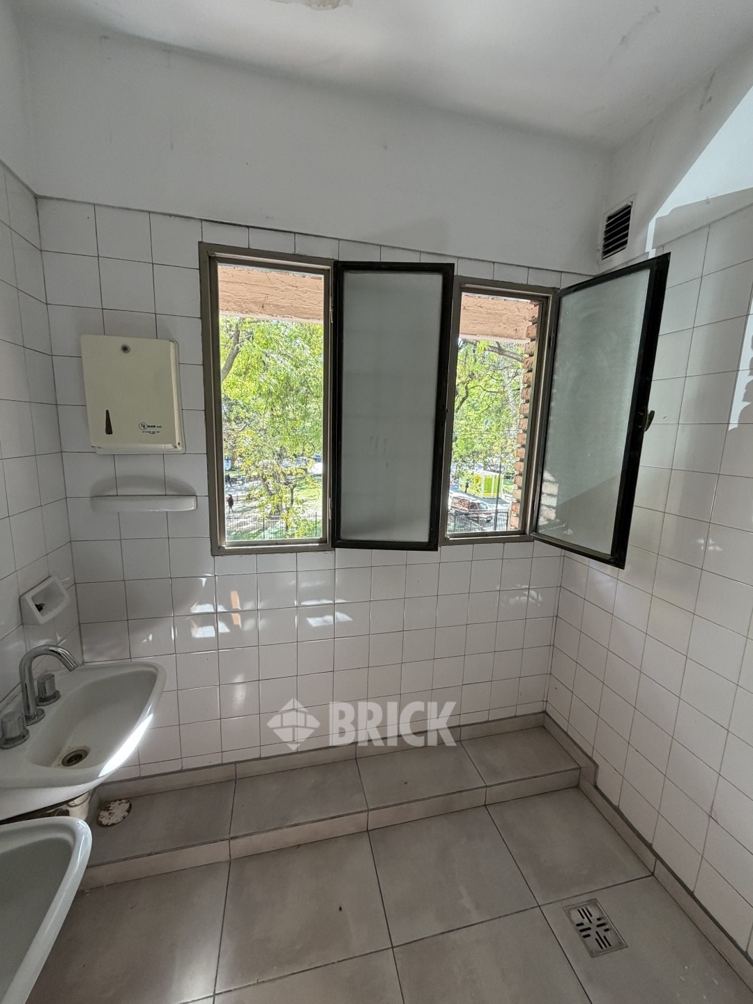 ECHEVERRIA al 2200 Piso 13 52