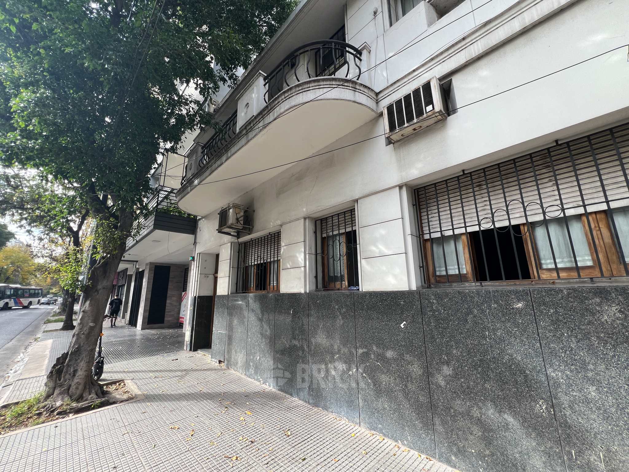 ALBERDI, JUAN B., AV. al 2800 Piso PB 22