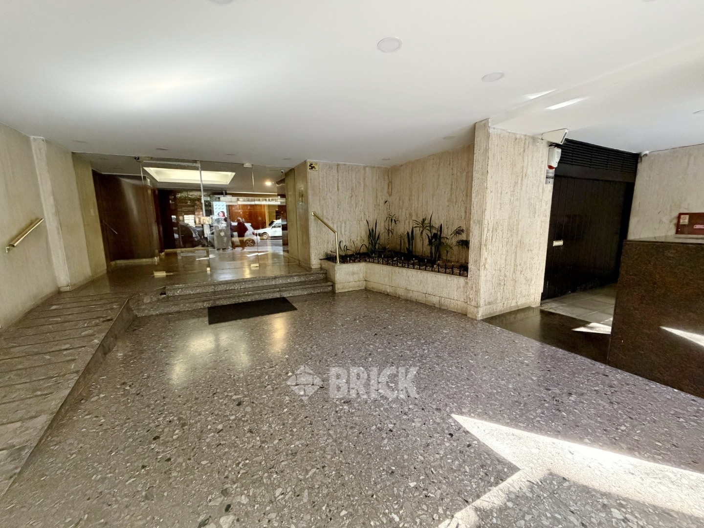 O'HIGGINS al 1700 Piso 2 43