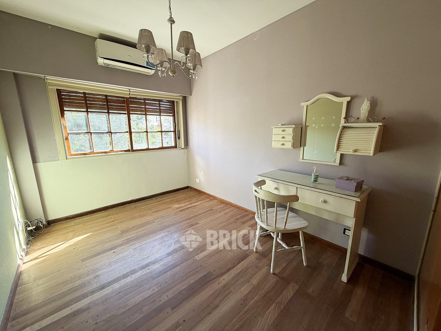 ACASSUSO al 5500 Piso PB 24