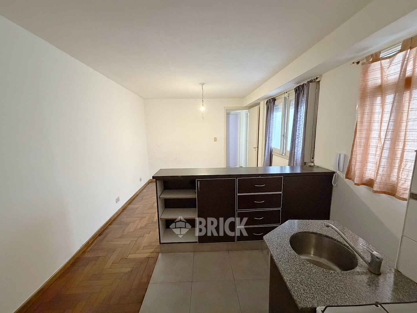 GOMEZ, VALENTIN al 3100 Piso 2 11