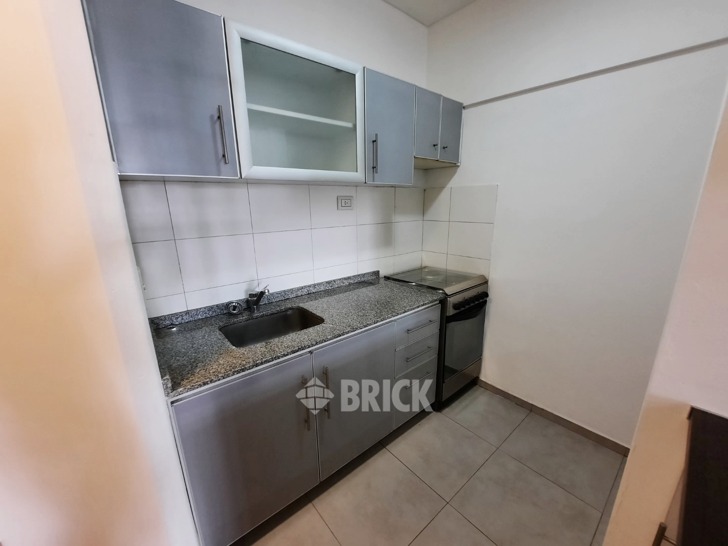 BRAVO, MARIO al 1100 Piso 3 13