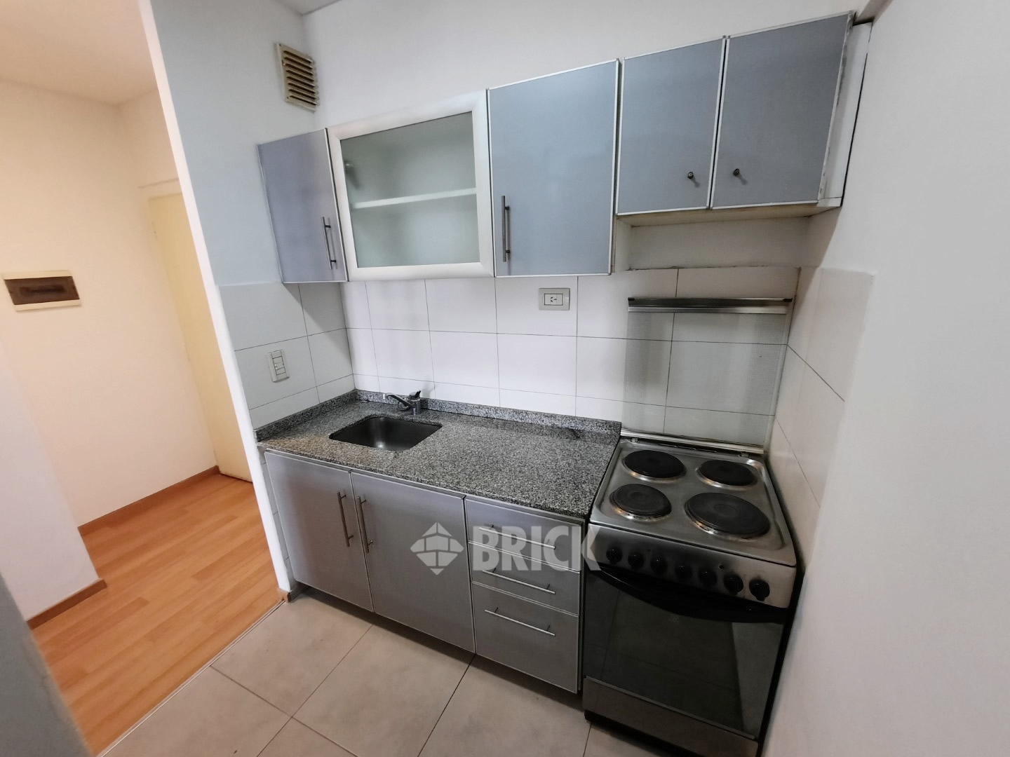 BRAVO, MARIO al 1100 Piso 3 14