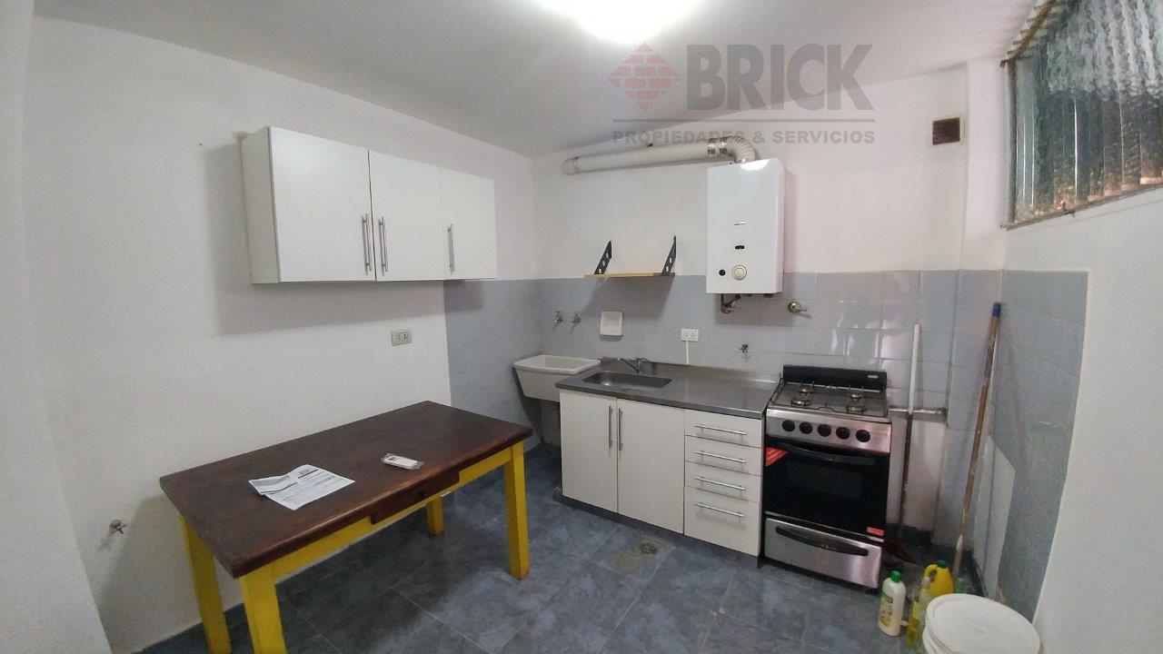PACHECO DE MELO al 2900 Piso 1 6