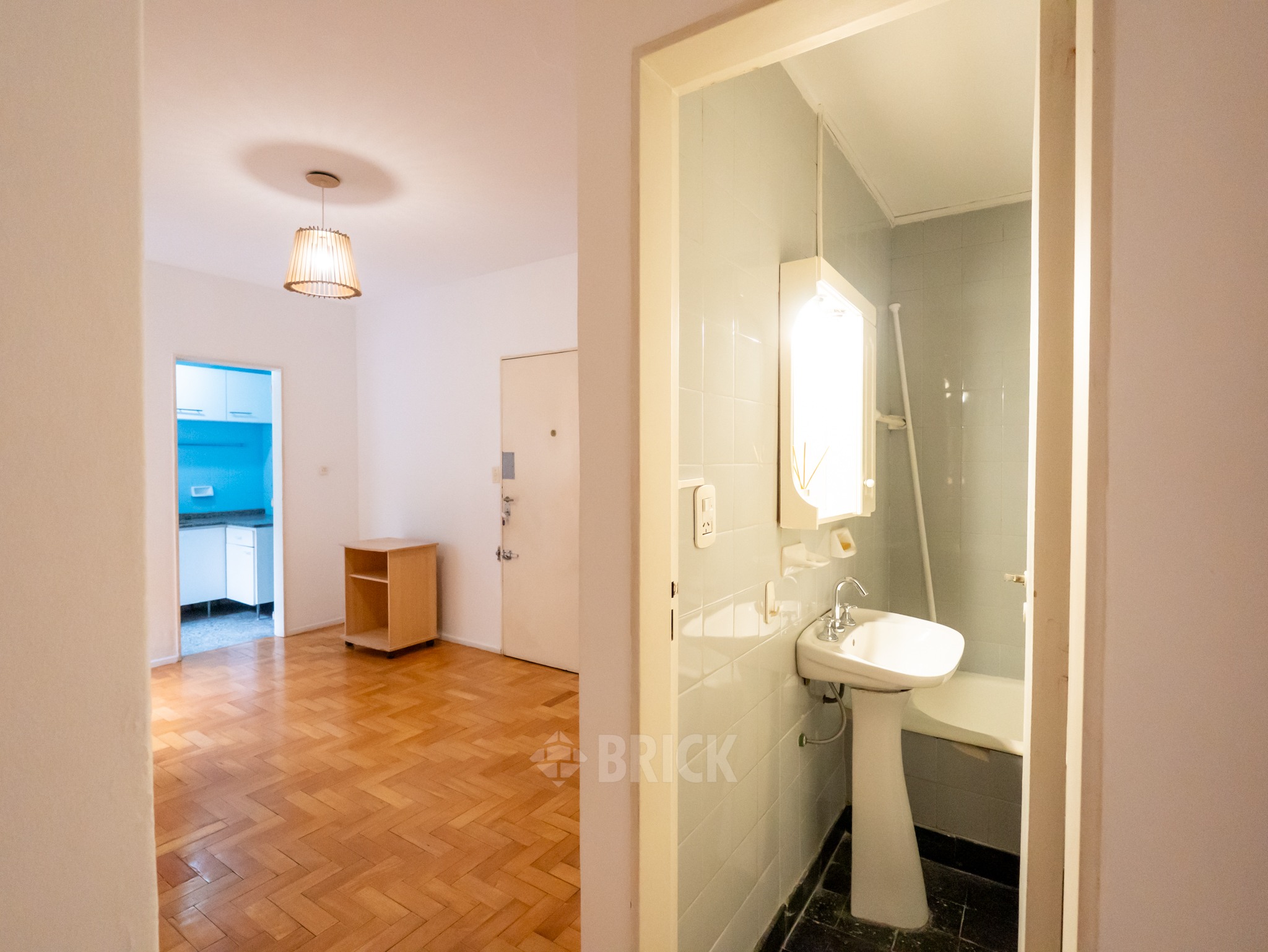 RIVADAVIA, AV. al 6100 Piso 2 4