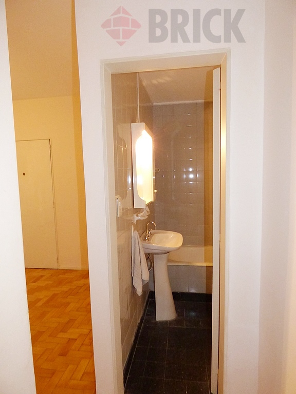 RIVADAVIA, AV. al 6100 Piso 2 7