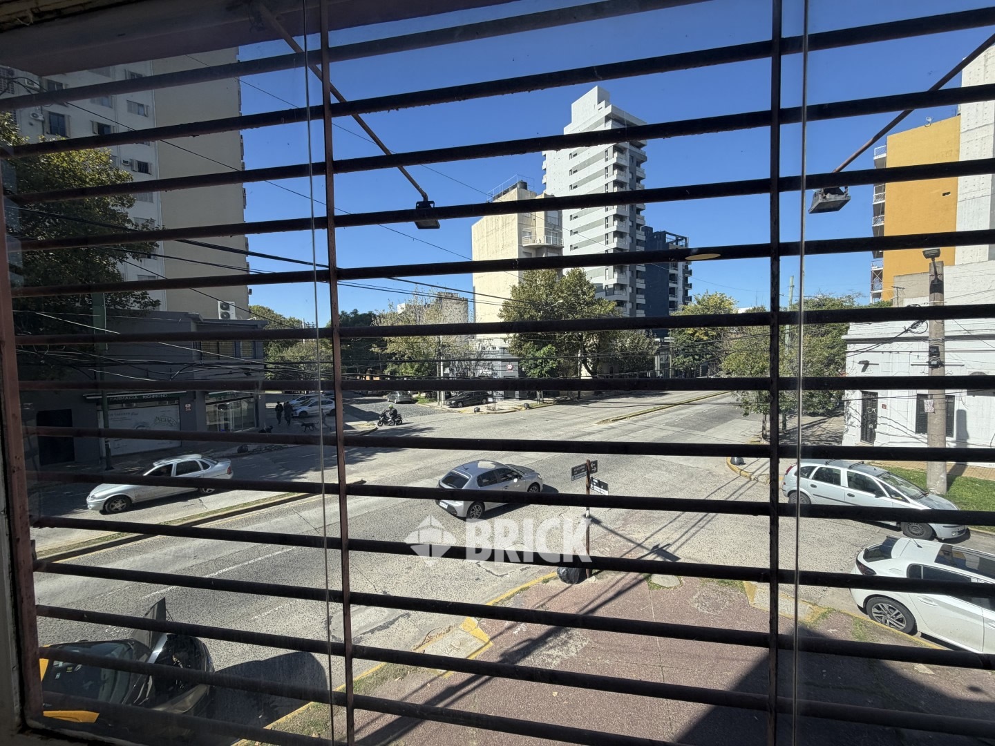 BROWN, ALMIRANTE, AV. al 2300 29