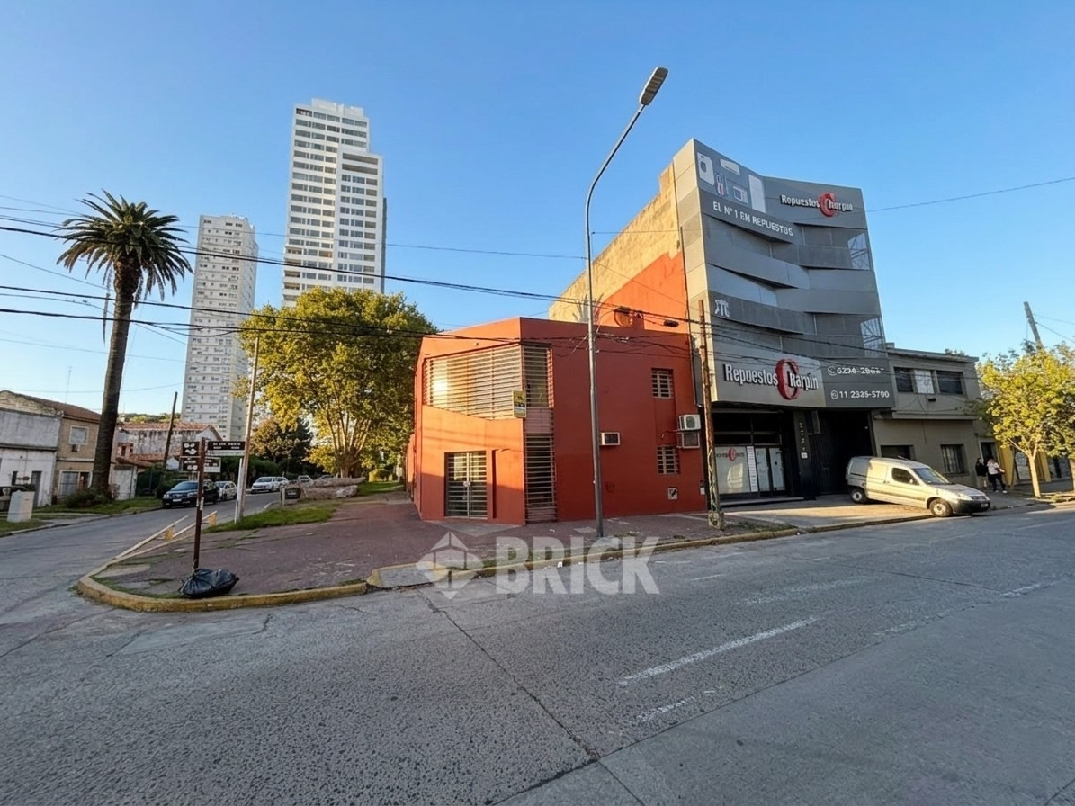 BROWN, ALMIRANTE, AV. al 2300 47