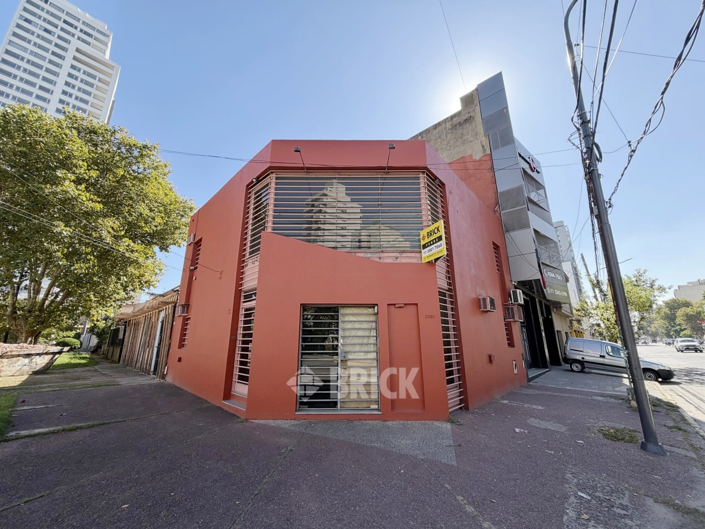 BROWN, ALMIRANTE, AV. al 2300 48