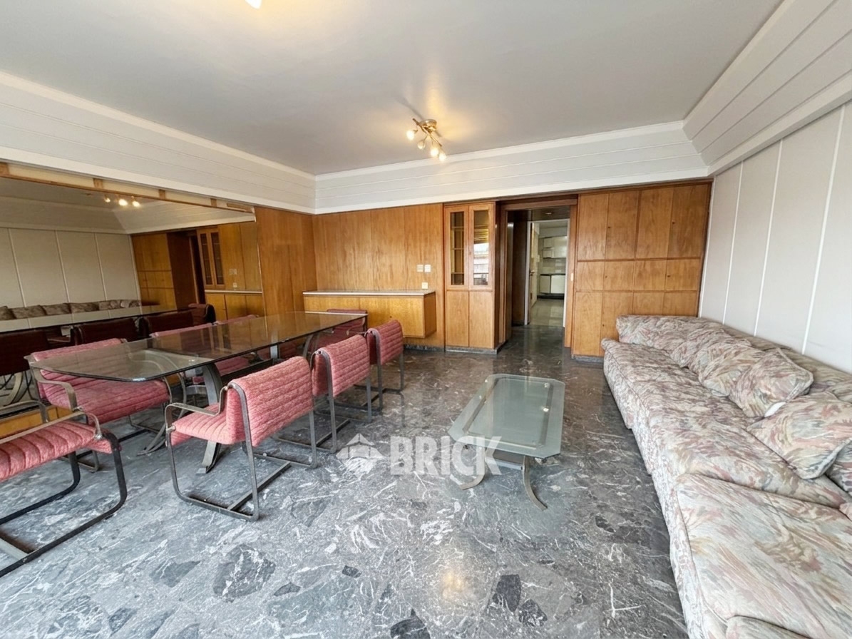 MONTES DE OCA, AV. al 1100 Piso 5 7