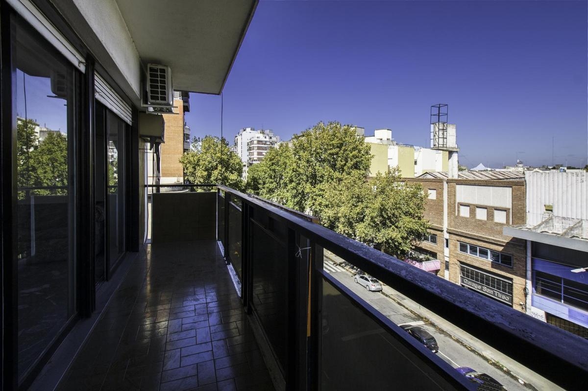 MONTES DE OCA, AV. al 1100 Piso 5 9