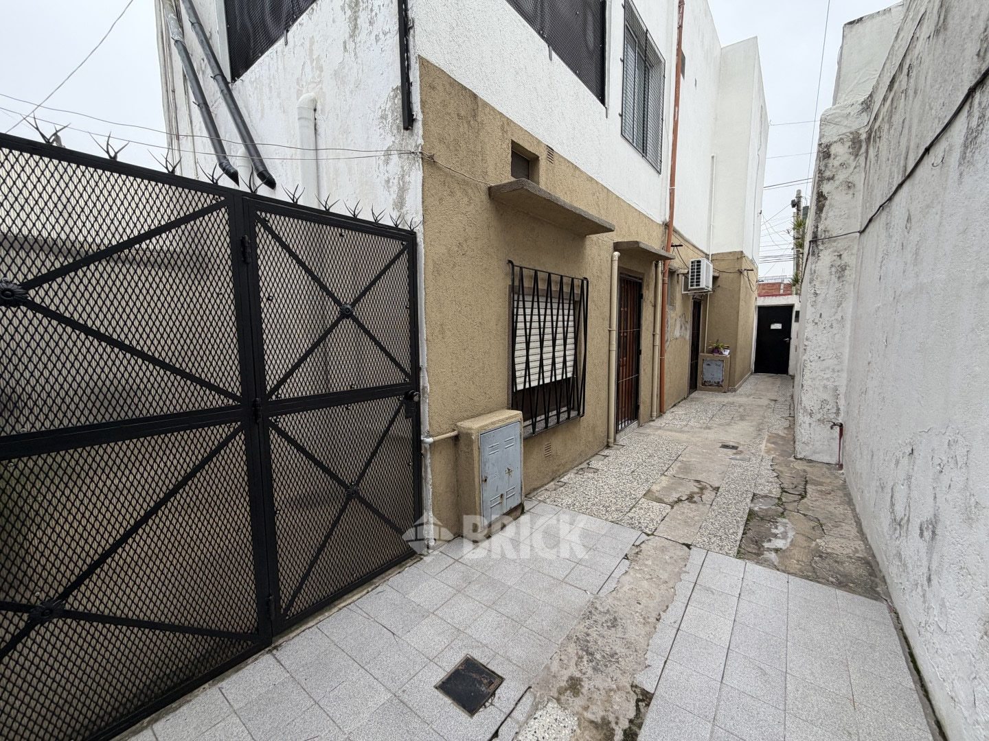 RUCCI, JOSE IGNACIO al 2400 Piso 1 33