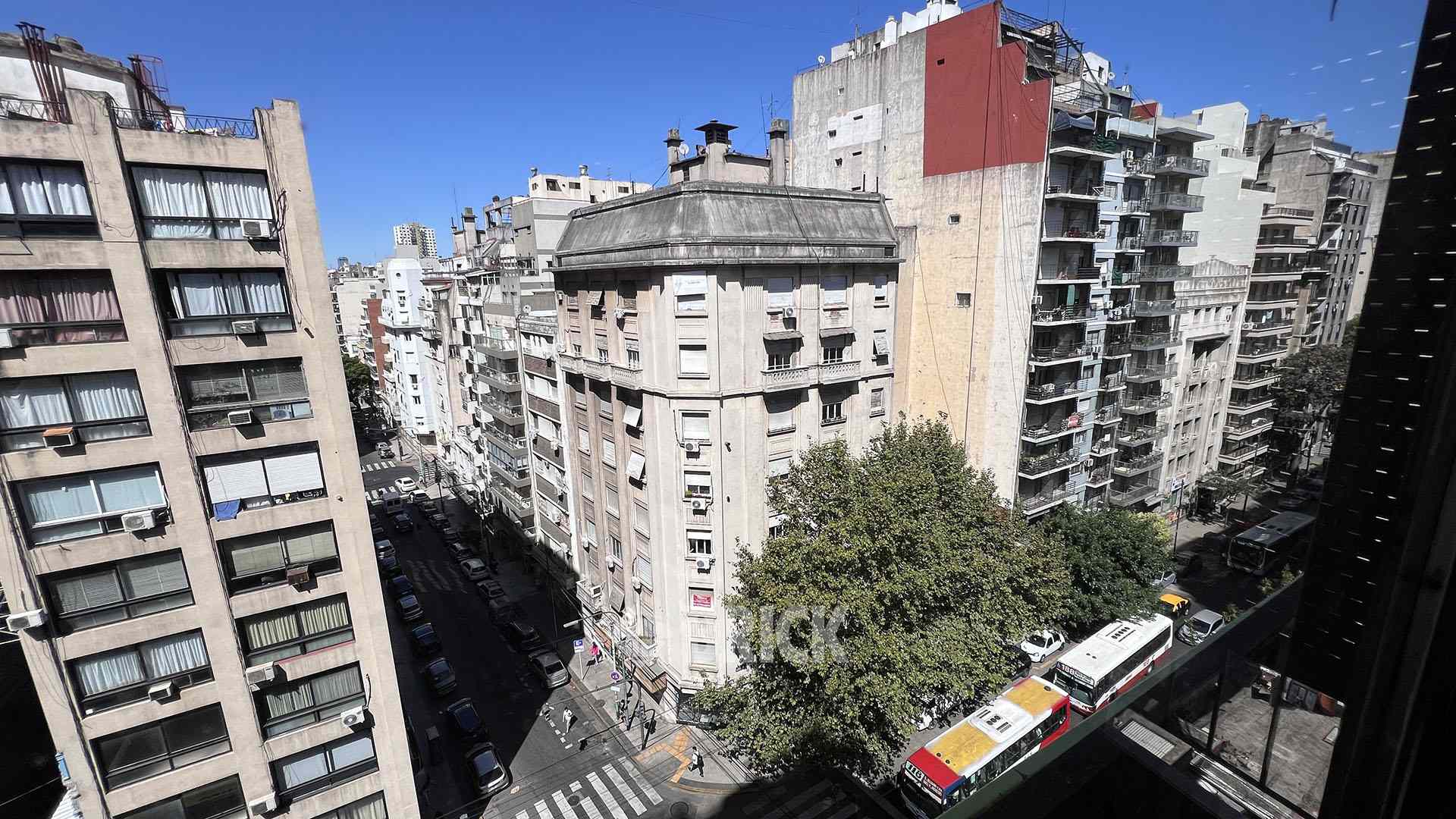PUEYRREDON, AV. al 900 Piso 9 6