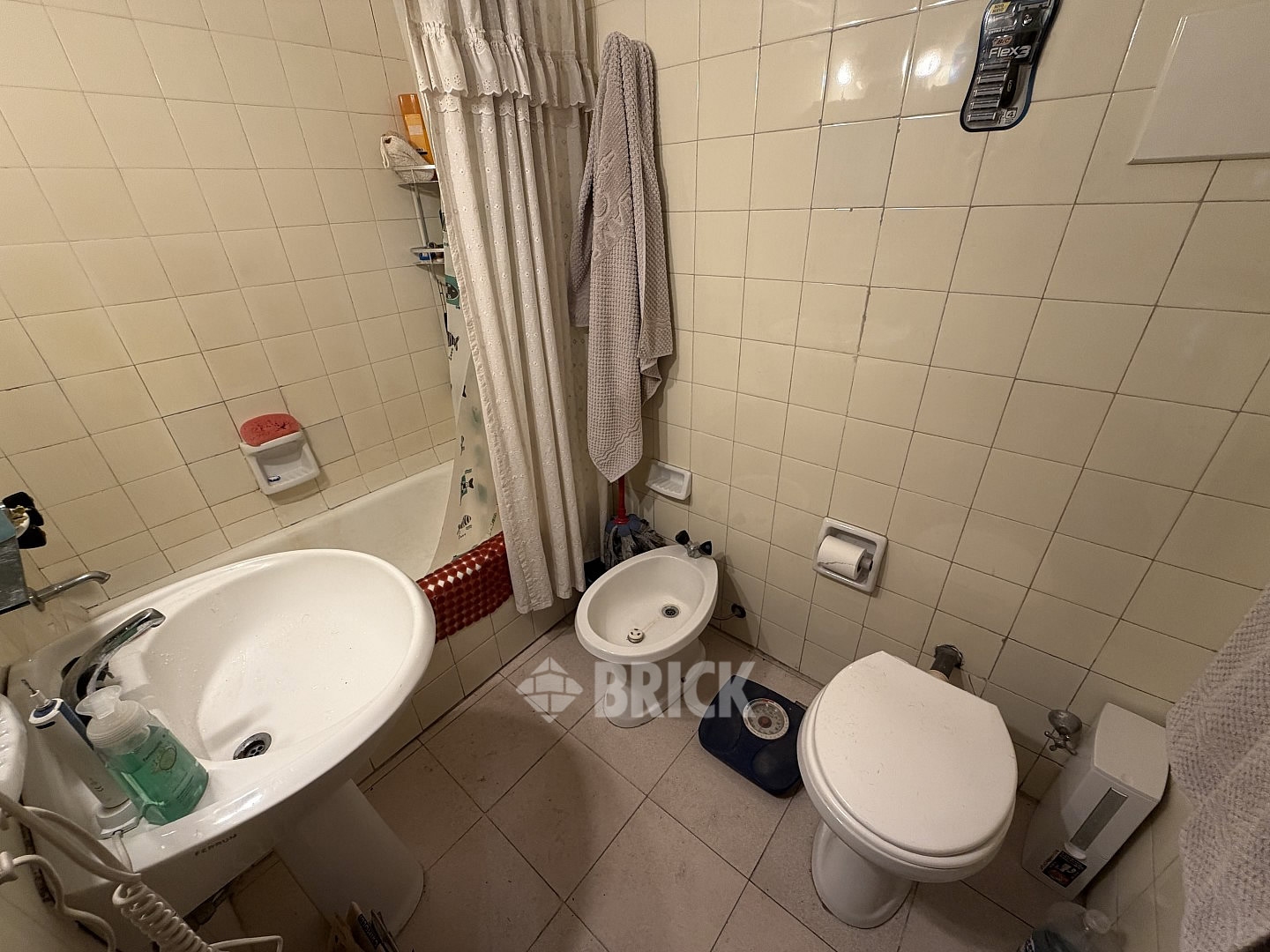 SEGUI, JUAN F. al 3500 Piso 8 16
