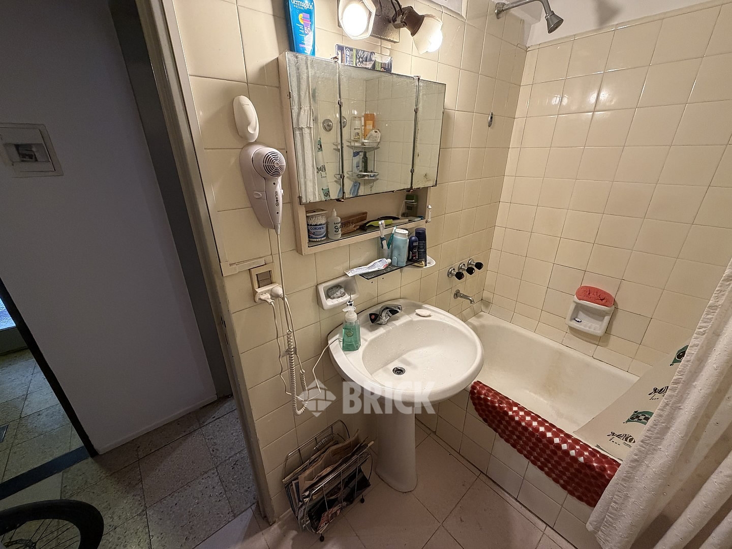 SEGUI, JUAN F. al 3500 Piso 8 17