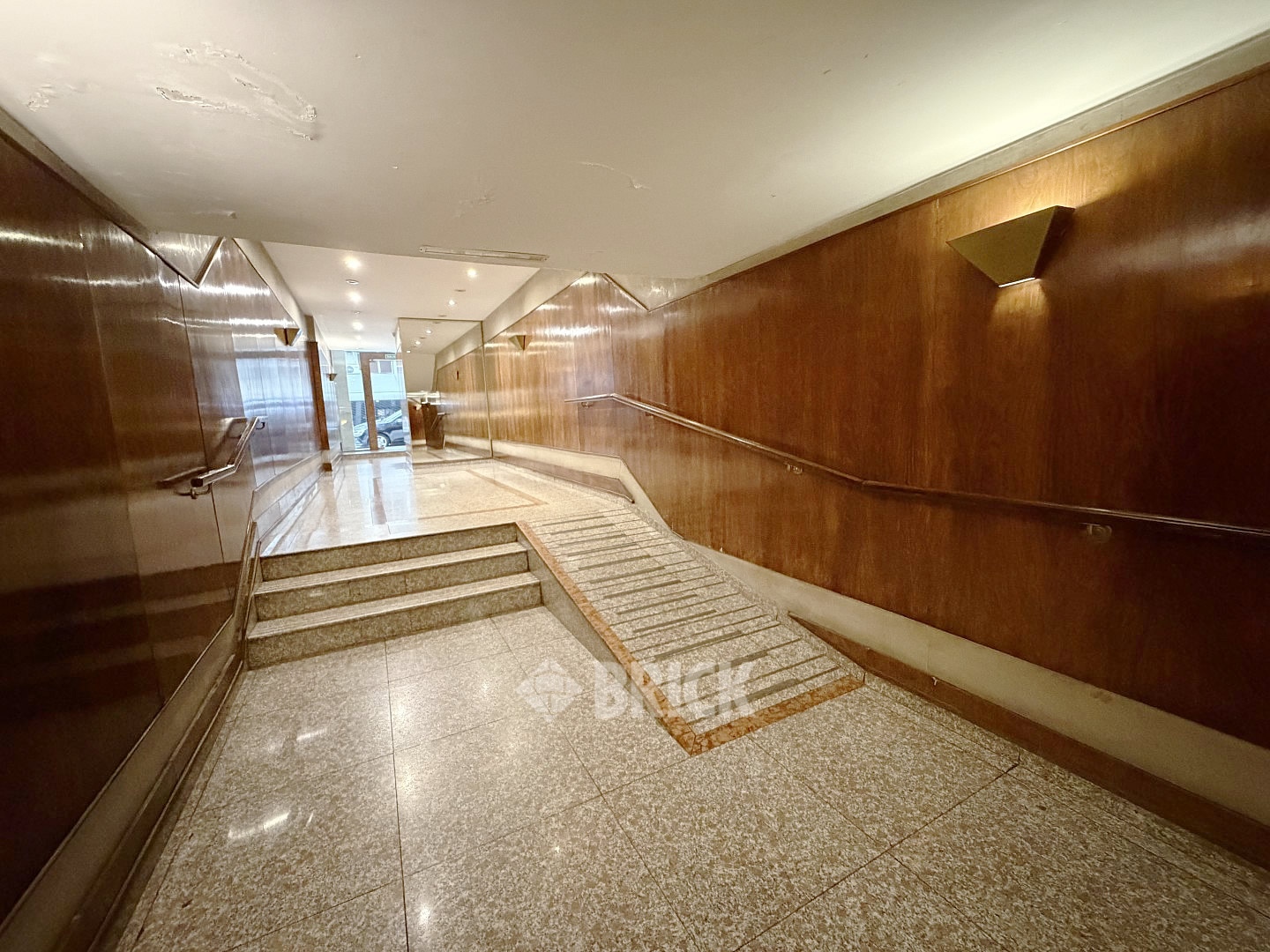 SEGUI, JUAN F. al 3500 Piso 8 19