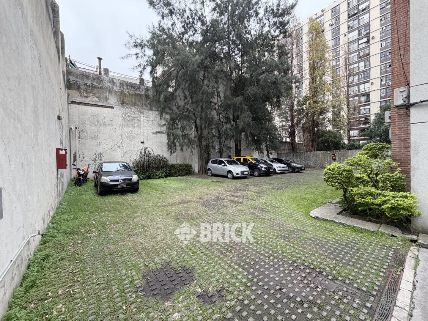 DEAN FUNES al 1100 Piso 12 32