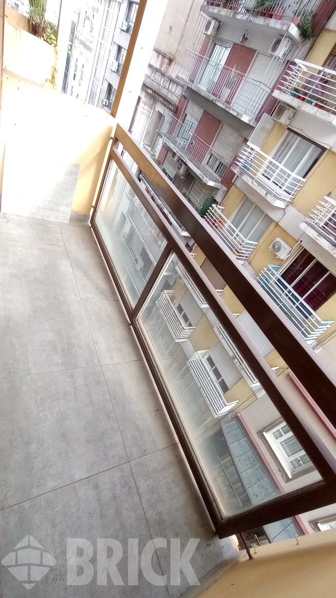 SUIPACHA al 700 Piso 5 5