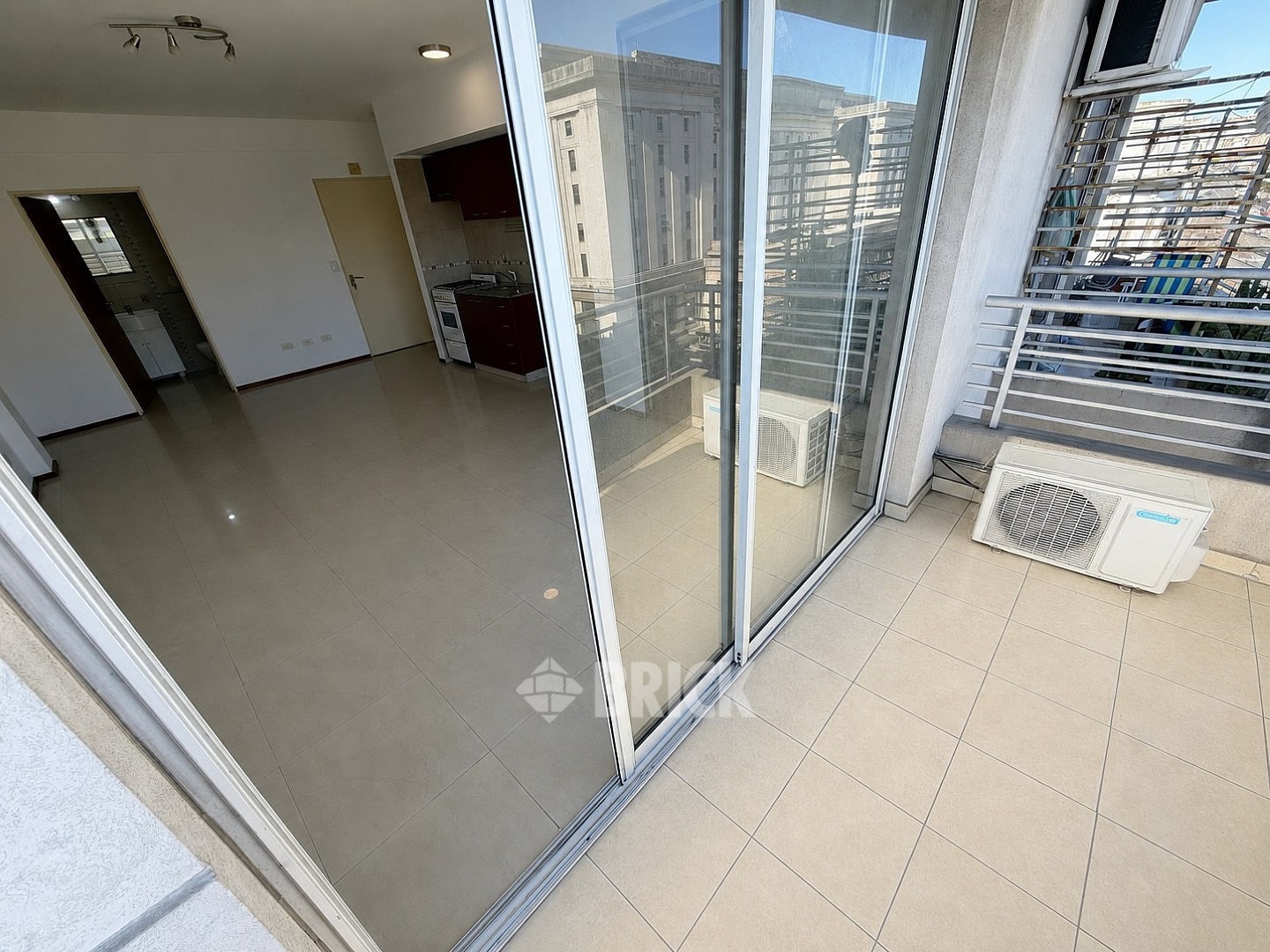 ENTRE RIOS, AV. al 1300 Piso 6 13