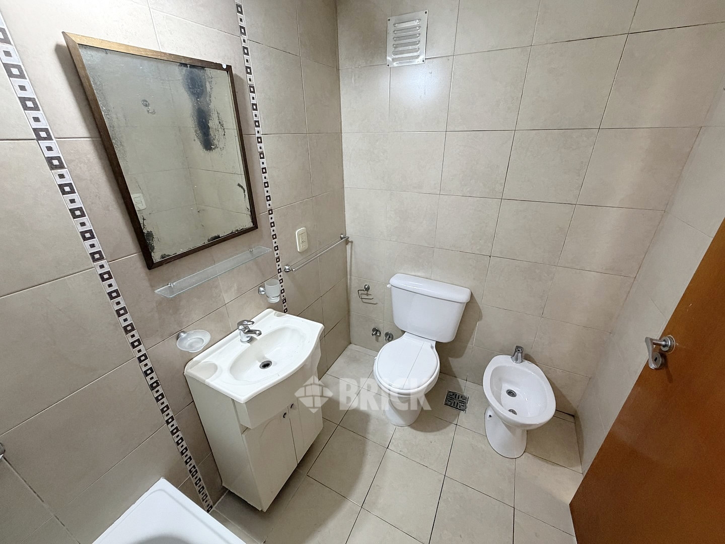 ENTRE RIOS, AV. al 1300 Piso 6 15