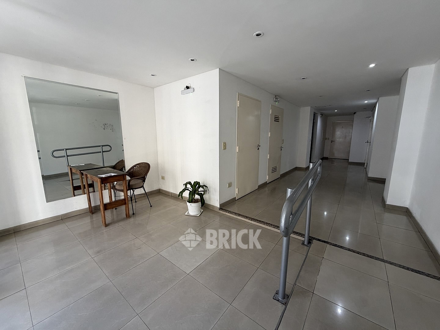 ENTRE RIOS, AV. al 1300 Piso 6 18