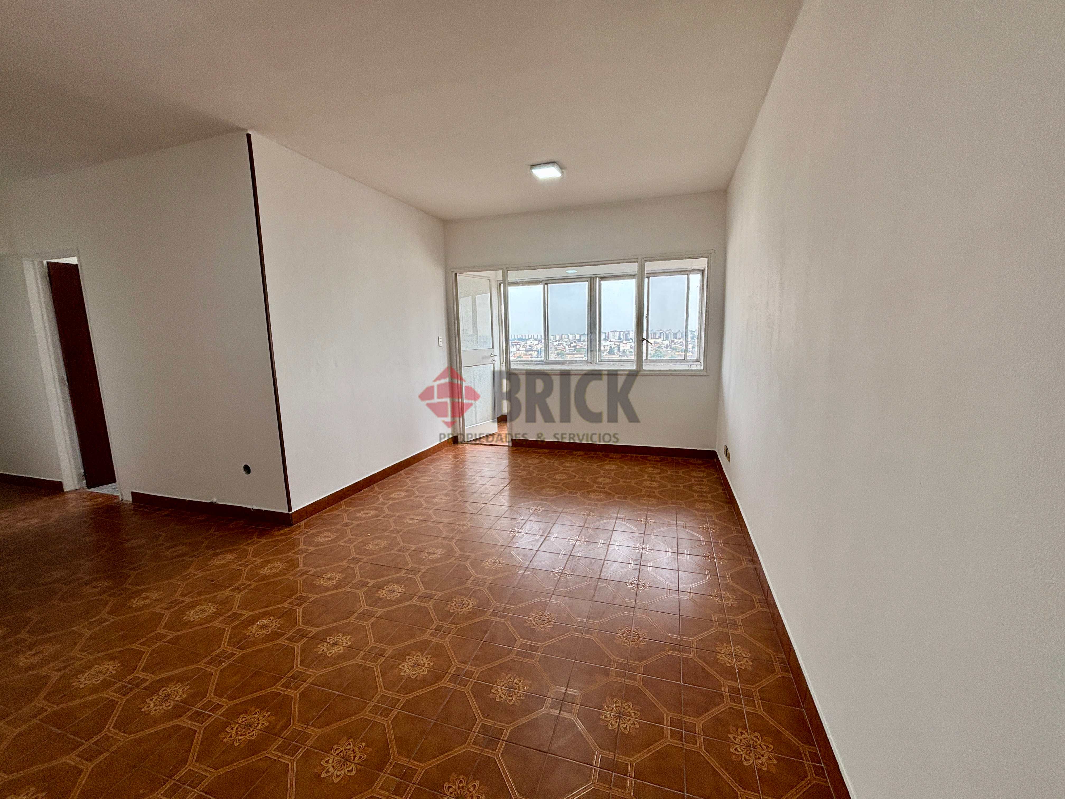 GENERAL PINTOS al 2900 Piso 14 3