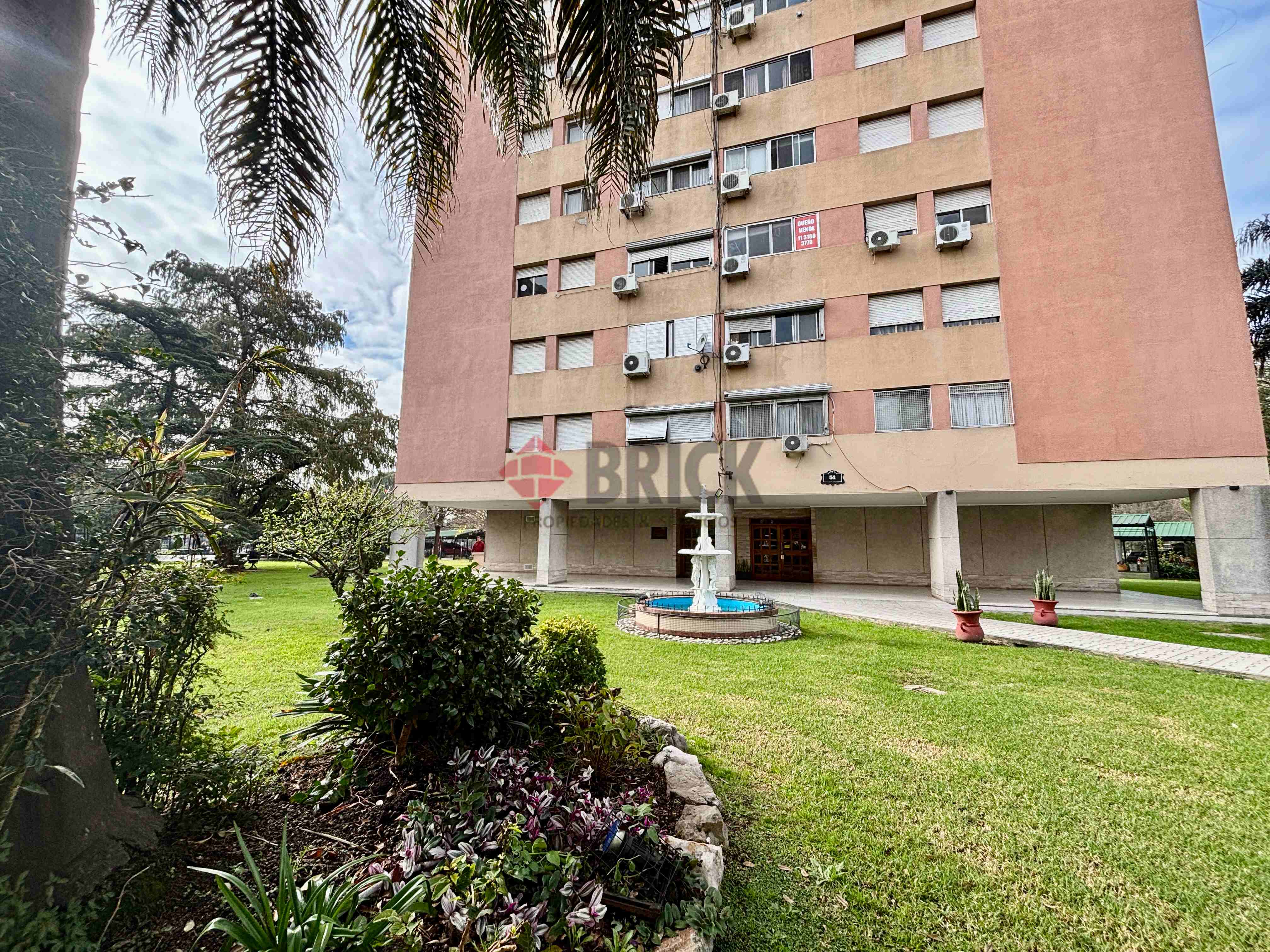 GENERAL PINTOS al 2900 Piso 14 39