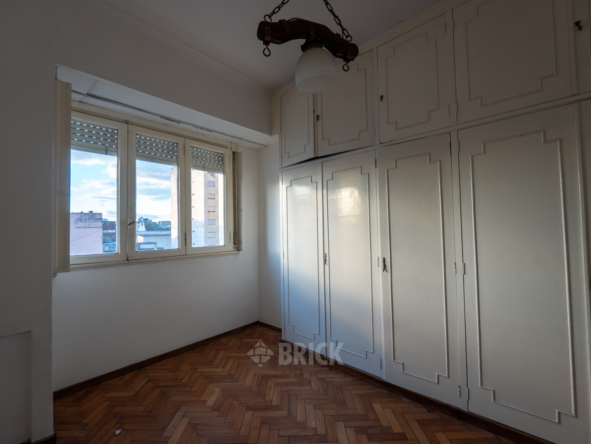RIVADAVIA, AV. al 2500 Piso 8 7