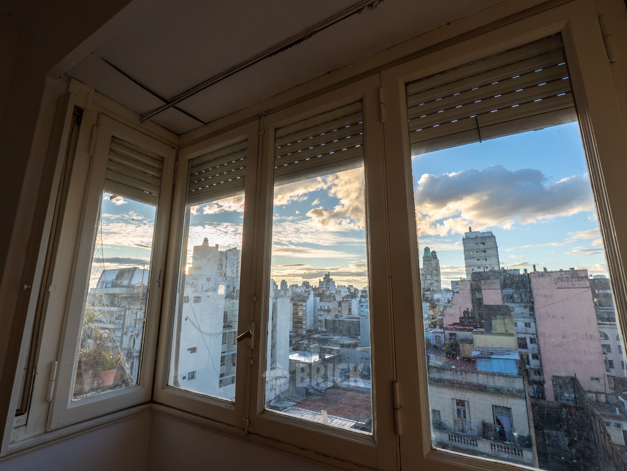 RIVADAVIA, AV. al 2500 Piso 8 8