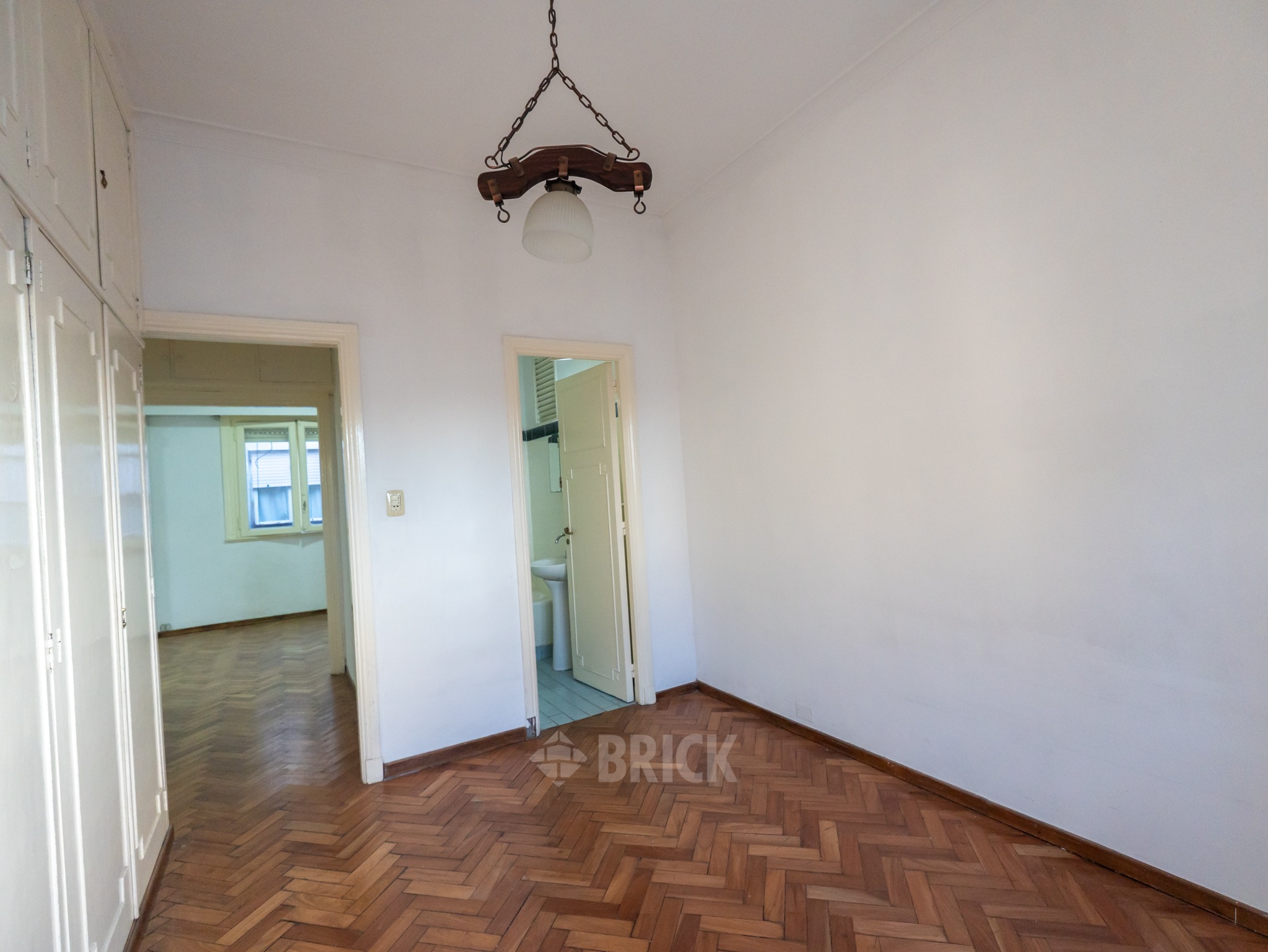 RIVADAVIA, AV. al 2500 Piso 8 9