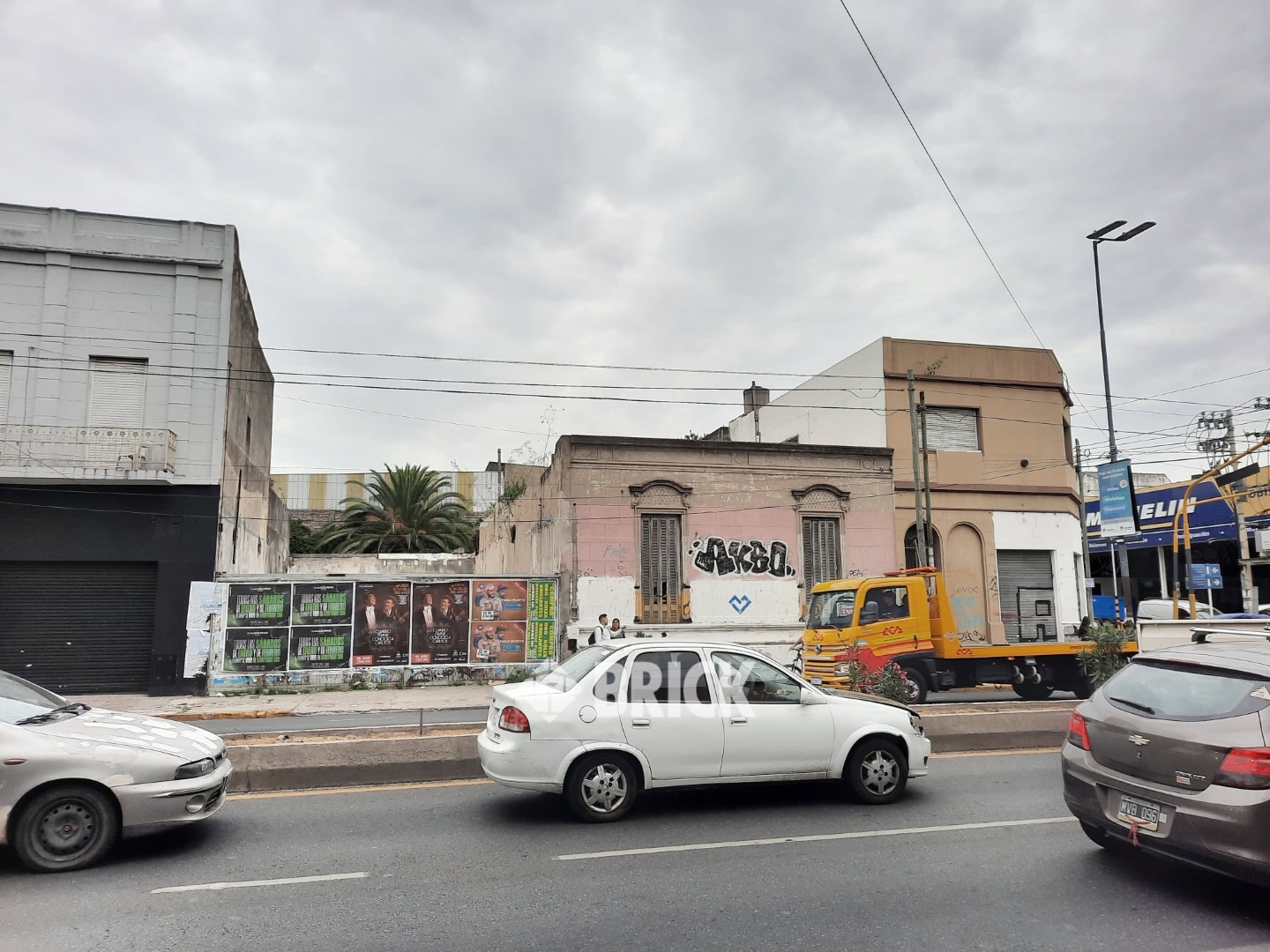 YRIGOYEN, HIPOLITO, AV. al 6600 4